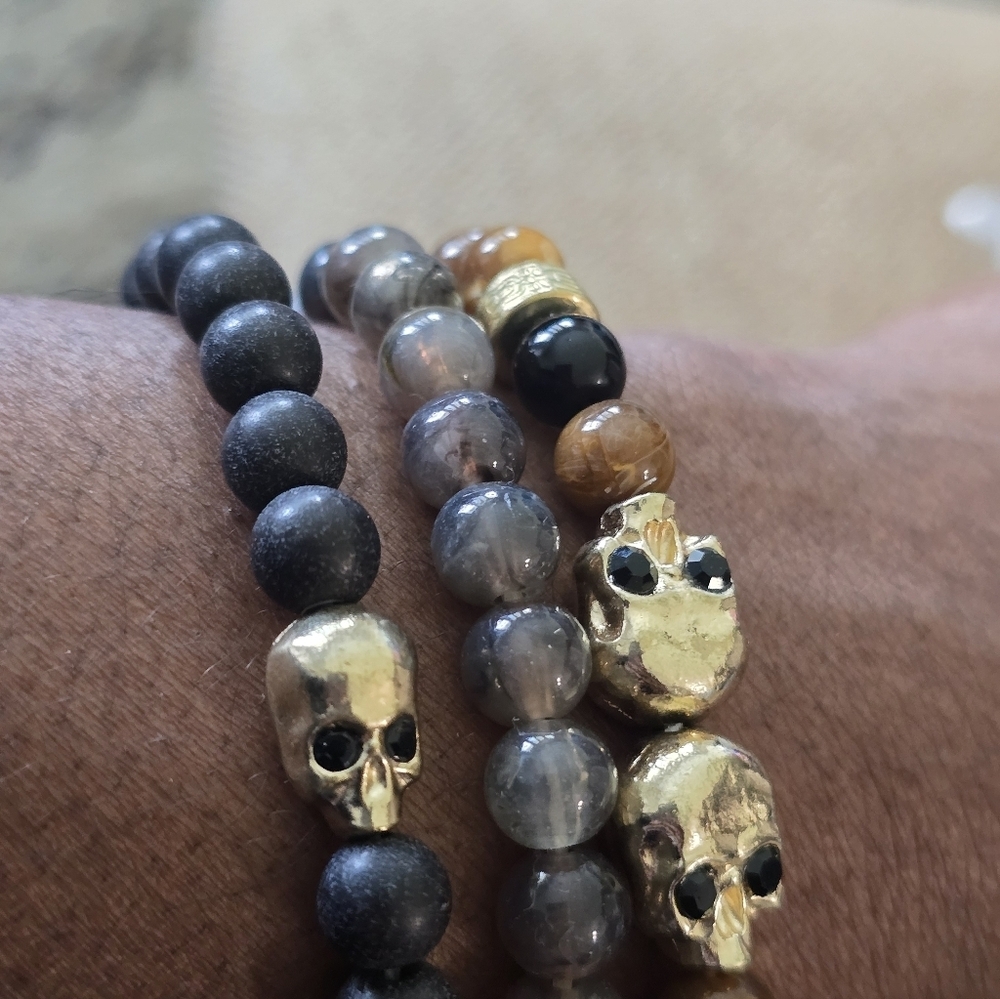 Macy's Beaded Skull Bracelets Set Women New - Picture 4 of 11